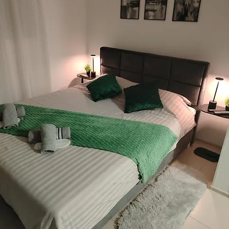 Apartment Jovana Stan Na Dan *